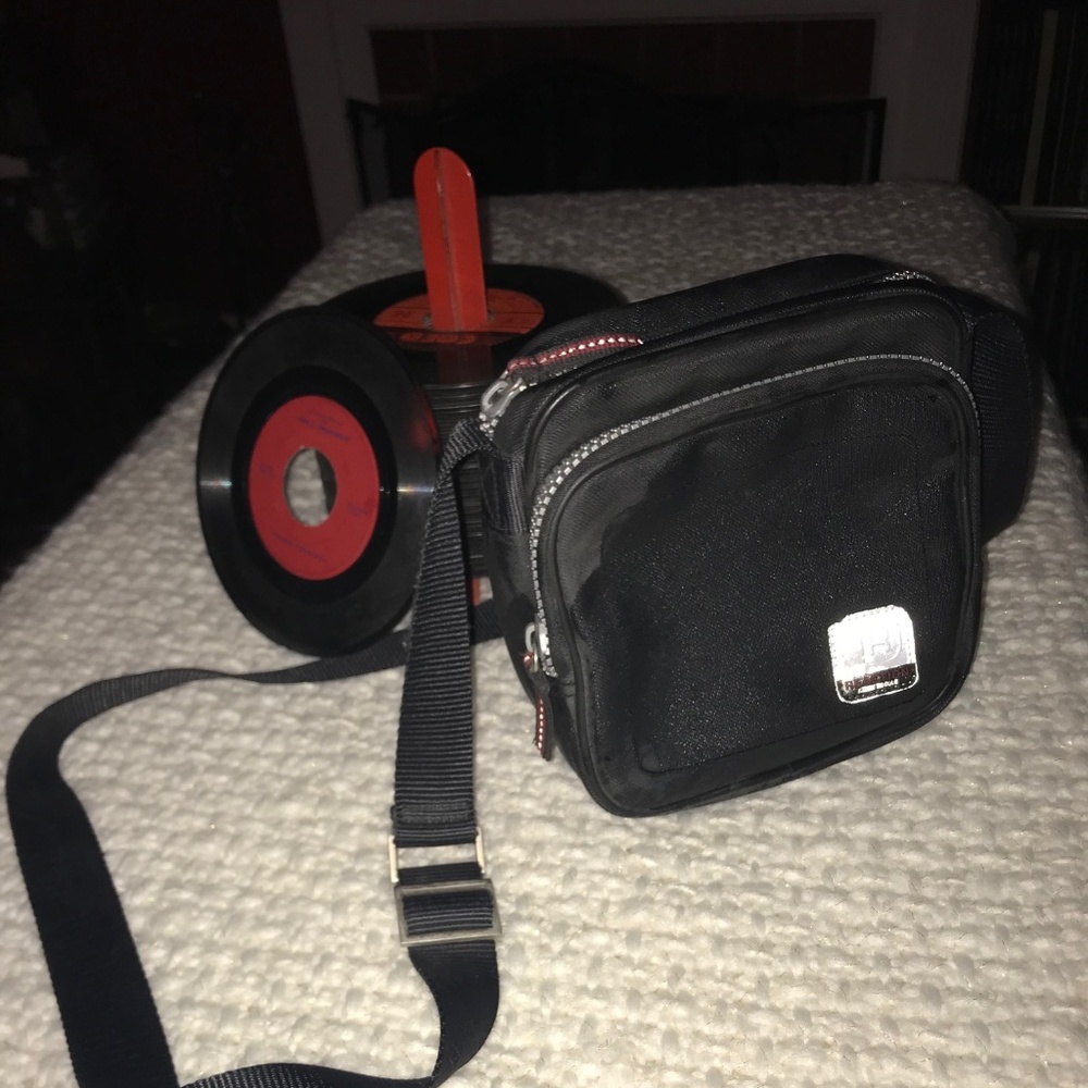 Kenneth Cole Cross over satchel
